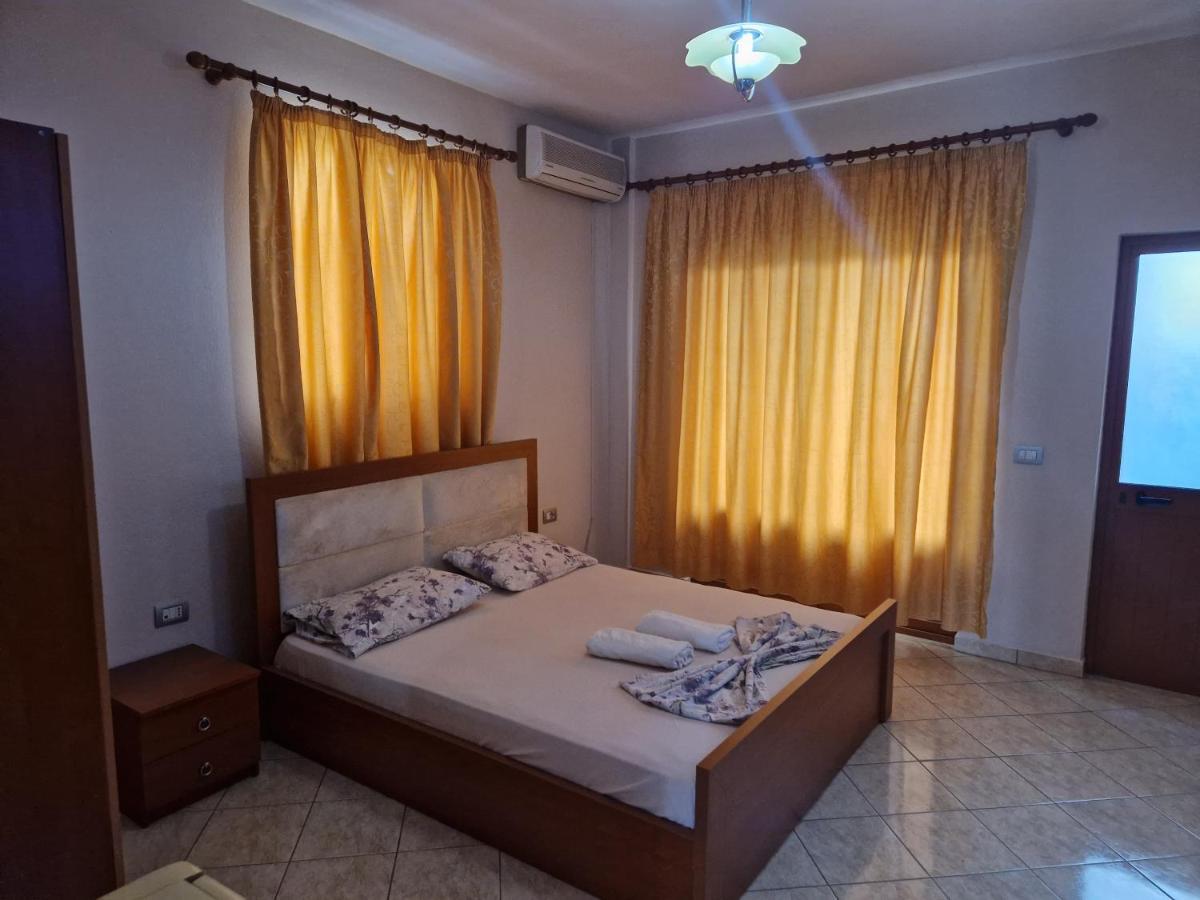 Guest House "Pisha" Durres Exterior photo